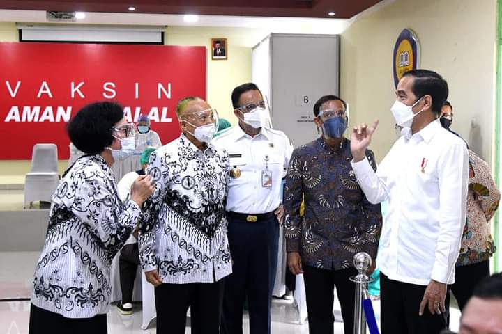 Vaksinasi untuk Guru dan Dosen
