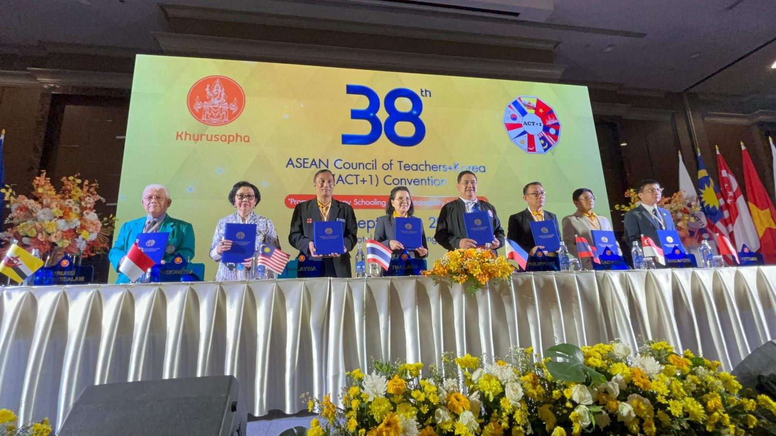 PGRI Menghadiri 38th ASEAN Council of Teacher+Korea (ACT+1) Convention